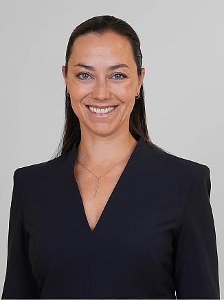 Dr․ Carolin Raspé