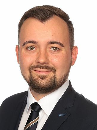 Dr. Ruben Schneider